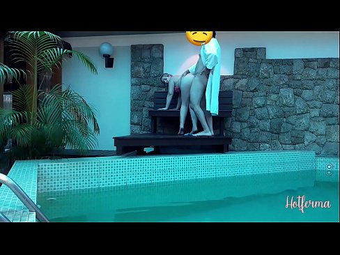 ❤️ Bulla ancillam ad piscinam invitat, sed fervido resistere non potuit Anal video at la.online4sex.ru